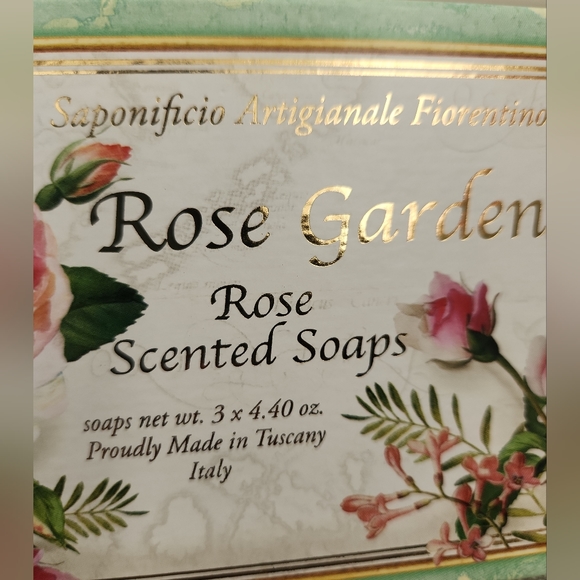 Saponificio Artigianale Fiorentino Rose Scented Handmade Soaps Three 4.40 OZ - Picture 2 of 16